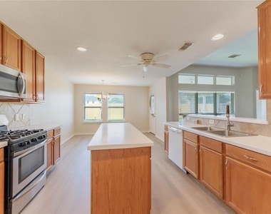 15334 Redbud Dale Court - Photo Thumbnail 5