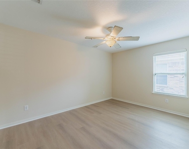 15334 Redbud Dale Court - Photo Thumbnail 10