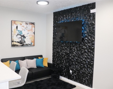 426 New Mexico Street - Photo Thumbnail 9