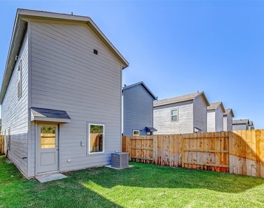 21438 Carosella Drive - Photo Thumbnail 31