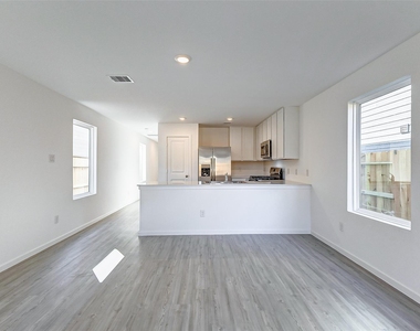 21438 Carosella Drive - Photo Thumbnail 7