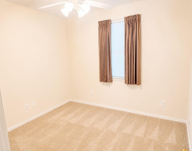 2319 Ligustrum Flower Drive - Photo Thumbnail 7