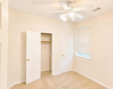 2319 Ligustrum Flower Drive - Photo Thumbnail 8