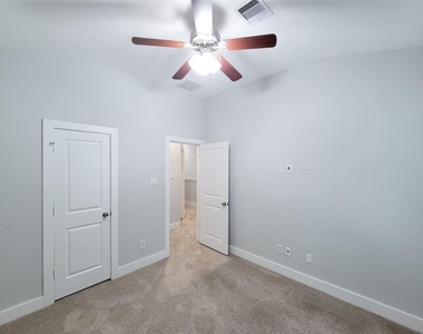 1414 Emancipation Avenue - Photo Thumbnail 24