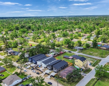 8639 Homewood Lane Unit B - Photo Thumbnail 23
