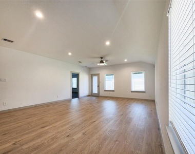 30010 Ousel Falls Lane - Photo Thumbnail 14
