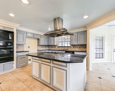 1410 Osborne Drive - Photo Thumbnail 9
