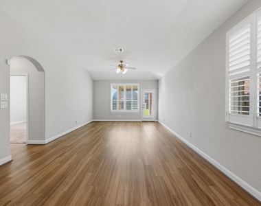 24230 Prairie Glen Lane - Photo Thumbnail 10