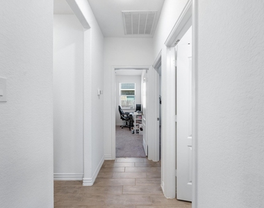 31243 Conover Drive - Photo Thumbnail 19