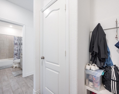 31243 Conover Drive - Photo Thumbnail 12