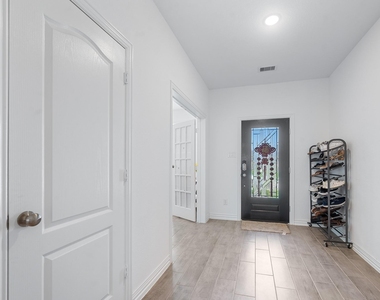 31243 Conover Drive - Photo Thumbnail 4