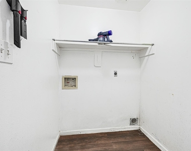 15019 Dunster Lane - Photo Thumbnail 10