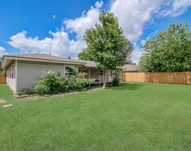 8018 Hammerly Boulevard - Photo Thumbnail 21