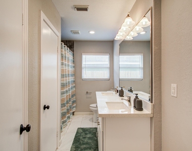 8018 Hammerly Boulevard - Photo Thumbnail 9