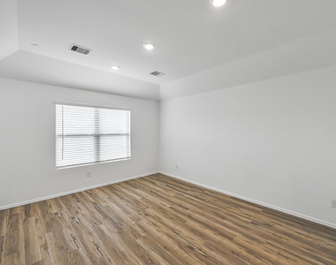 3718 Shadow Crest Lane - Photo Thumbnail 14