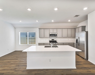 3718 Shadow Crest Lane - Photo Thumbnail 8