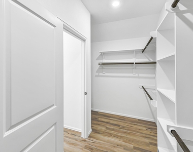 3718 Shadow Crest Lane - Photo Thumbnail 17