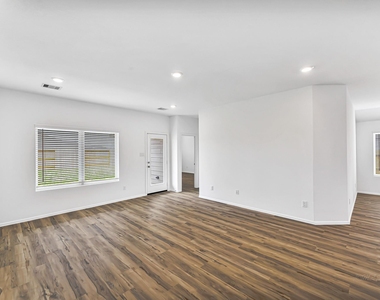 3718 Shadow Crest Lane - Photo Thumbnail 12
