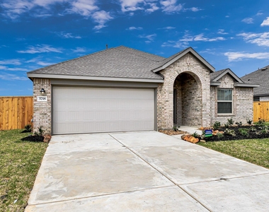 3718 Shadow Crest Lane - Photo Thumbnail 2
