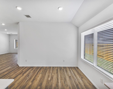 3718 Shadow Crest Lane - Photo Thumbnail 10