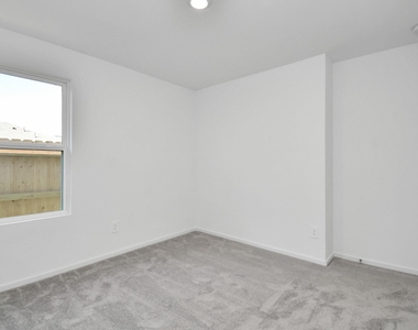 22760 Hackberry Leaf Drive - Photo Thumbnail 32