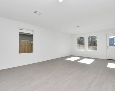 22760 Hackberry Leaf Drive - Photo Thumbnail 16