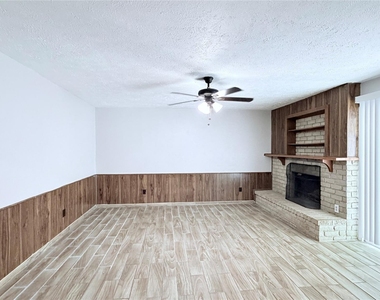 15507 Mira Monte Drive - Photo Thumbnail 8