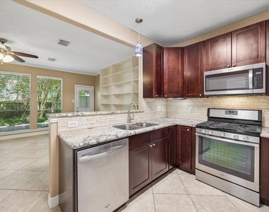 9 E Willowwood Court - Photo Thumbnail 3
