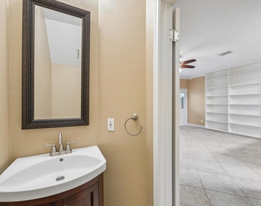 9 E Willowwood Court - Photo Thumbnail 6