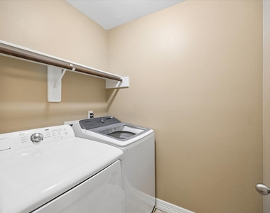 9 E Willowwood Court - Photo Thumbnail 14