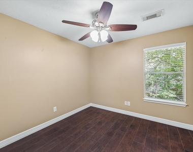 9 E Willowwood Court - Photo Thumbnail 10