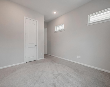 5610 Patrick Street - Photo Thumbnail 15