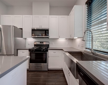 5610 Patrick Street - Photo Thumbnail 7
