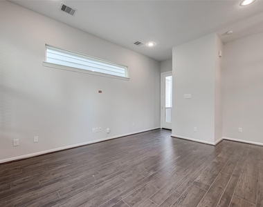 5610 Patrick Street - Photo Thumbnail 3