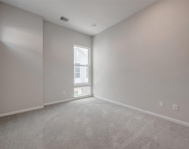 5610 Patrick Street - Photo Thumbnail 14