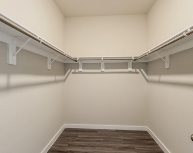 373 N Centro Circle - Photo Thumbnail 12