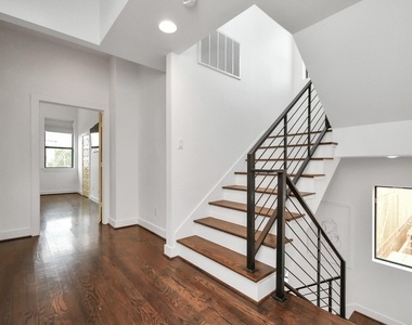 1705 Dunlavy Street - Photo Thumbnail 26
