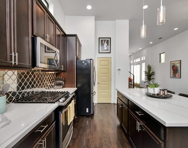 1705 Dunlavy Street - Photo Thumbnail 23