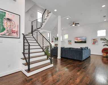 1705 Dunlavy Street - Photo Thumbnail 7