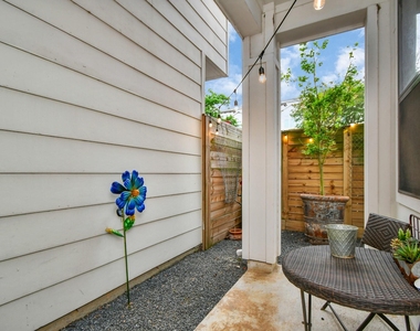 1705 Dunlavy Street - Photo Thumbnail 48