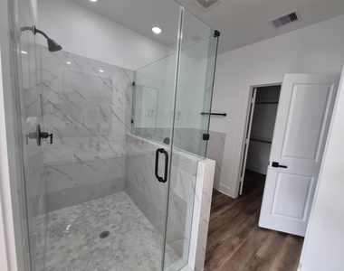 3213 St Emanuel Streets - Photo Thumbnail 13