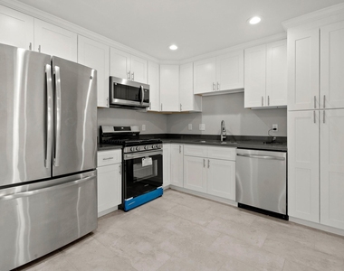5123 Ridgeway Drive - Photo Thumbnail 7
