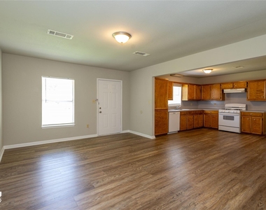3140 Boyd Avenue - Photo Thumbnail 5