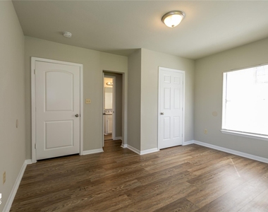3140 Boyd Avenue - Photo Thumbnail 3