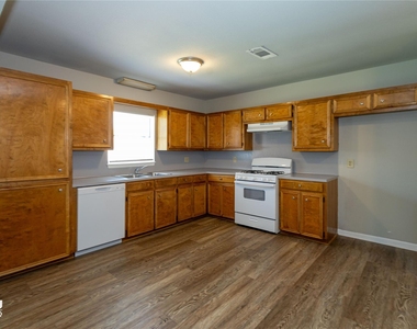 3140 Boyd Avenue - Photo Thumbnail 7