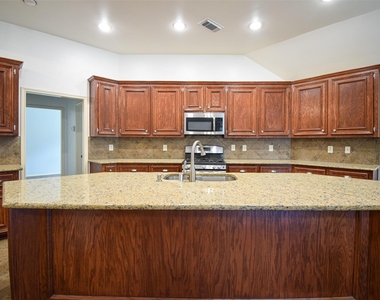 1511 Eden Meadows Drive - Photo Thumbnail 15