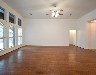 1511 Eden Meadows Drive - Photo Thumbnail 12