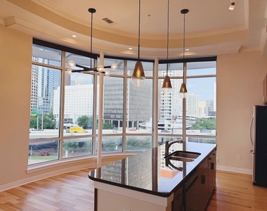 300 St Joseph Parkway - Photo Thumbnail 2