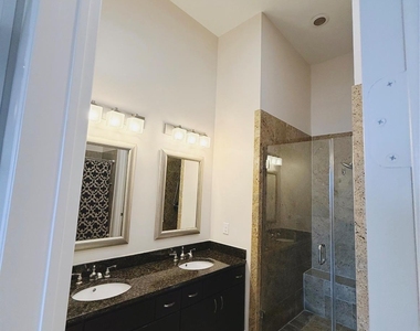 300 St Joseph Parkway - Photo Thumbnail 12