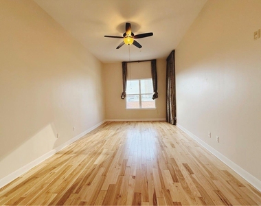 300 St Joseph Parkway - Photo Thumbnail 11